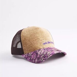 NWT Colorblock Slogan Text Trucker Hat